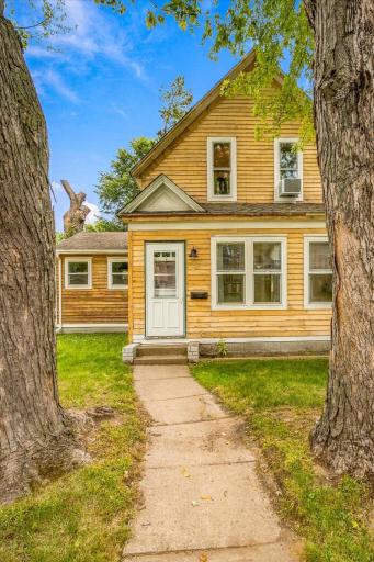 637 3rd Avenue SW, Cambridge, MN 55008