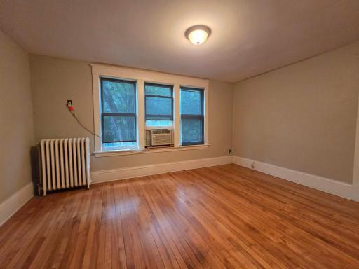 1471 Iglehart Avenue, Saint Paul, MN 55104