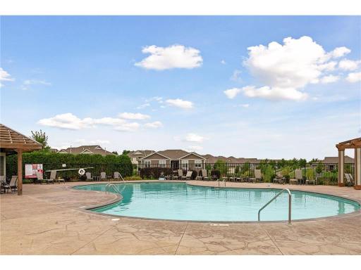 9135 Lighthouse Lane, Woodbury, MN 55129