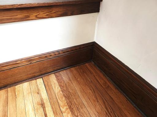 Flawless 10 inch Trim and Molding Throughout the home.jpg