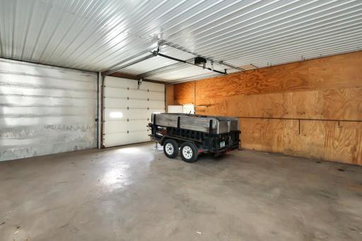 The entire outbuilding is insulated, and the other half is heated.