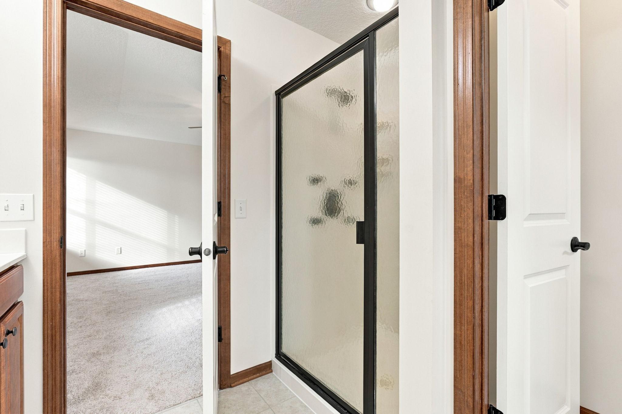 39-web-or-mls-6813 67th St-39.jpg