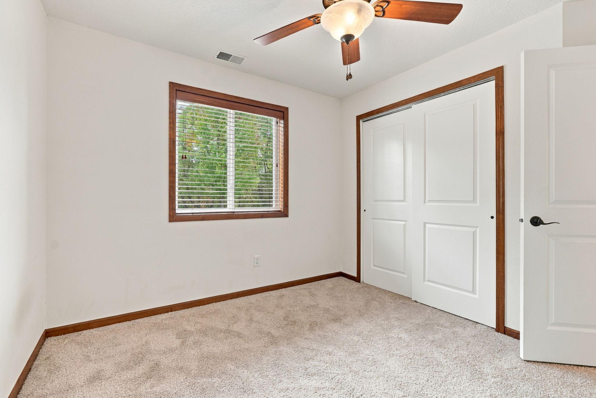 50-web-or-mls-6813 67th St-50.jpg