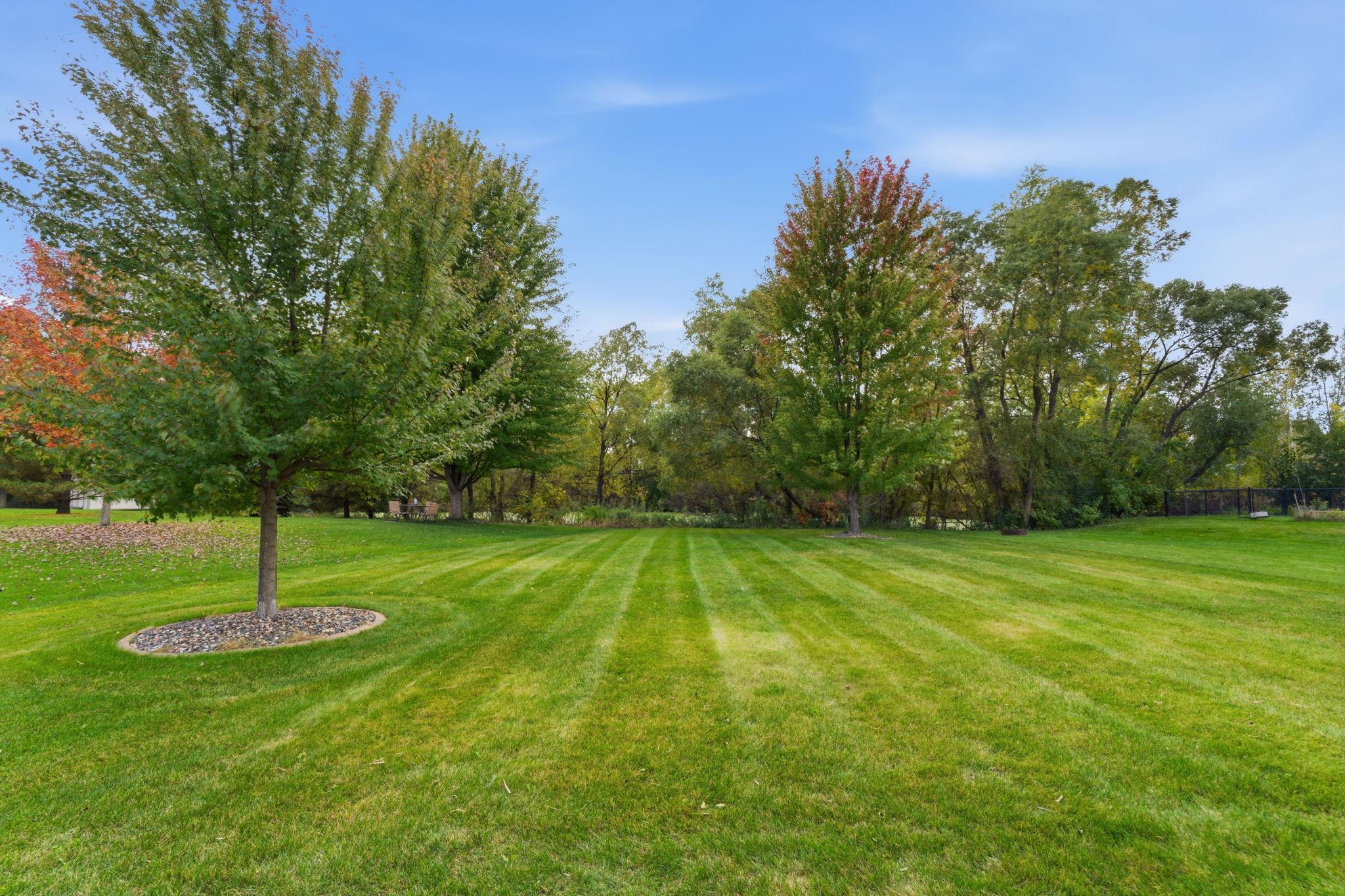 5-web-or-mls-6813 67th St-5.jpg