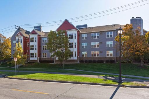 720 3rd Ave NE #120 is just a short walk to parks, trails, the river, St. Anthony Main and downtown Minneapolis. Cheers!