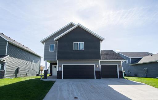 6216 86th Avenue S, Horace, ND 58047