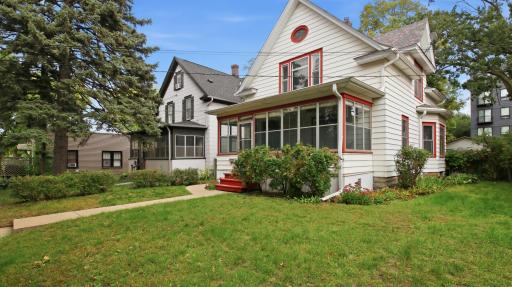820 5th Avenue SE, Minneapolis, MN 55414