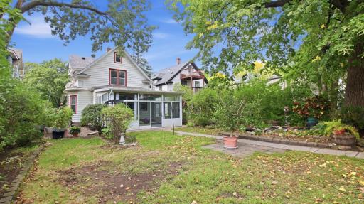 820 5th Avenue SE, Minneapolis, MN 55414