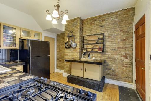 3 W 33rd Street, Minneapolis, MN 55408