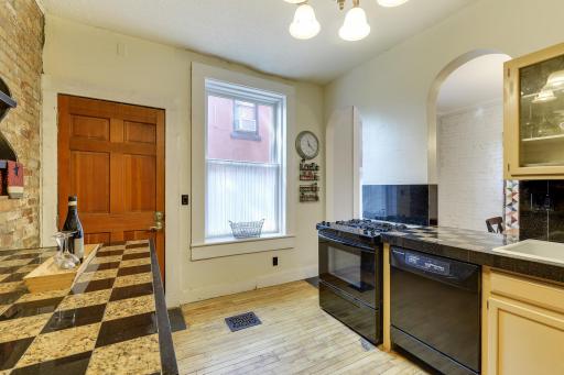3 W 33rd Street, Minneapolis, MN 55408