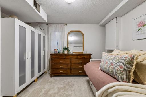 420 Jackson Avenue South - Spacecrafting - 0036.jpg