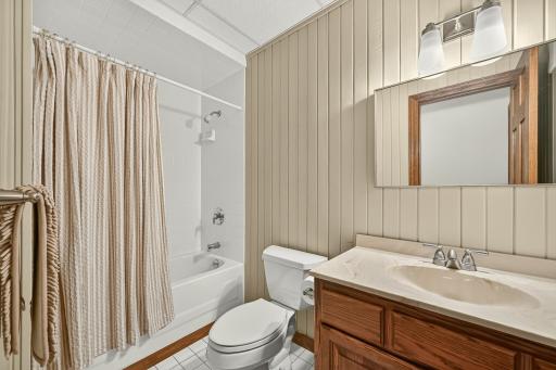2565 Northridge Lane NE, Rochester, MN 55906