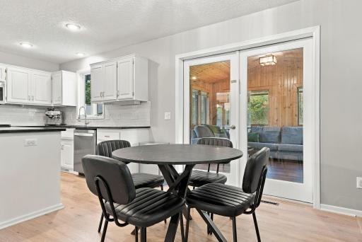 1320 Wildflower Lane, Chaska, MN 55318