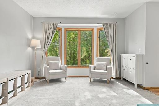 The living room is ready for stimulating conversations or losing yourself in a book.