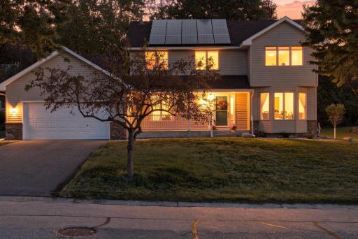 1320 Wildflower Lane, Chaska, MN 55318