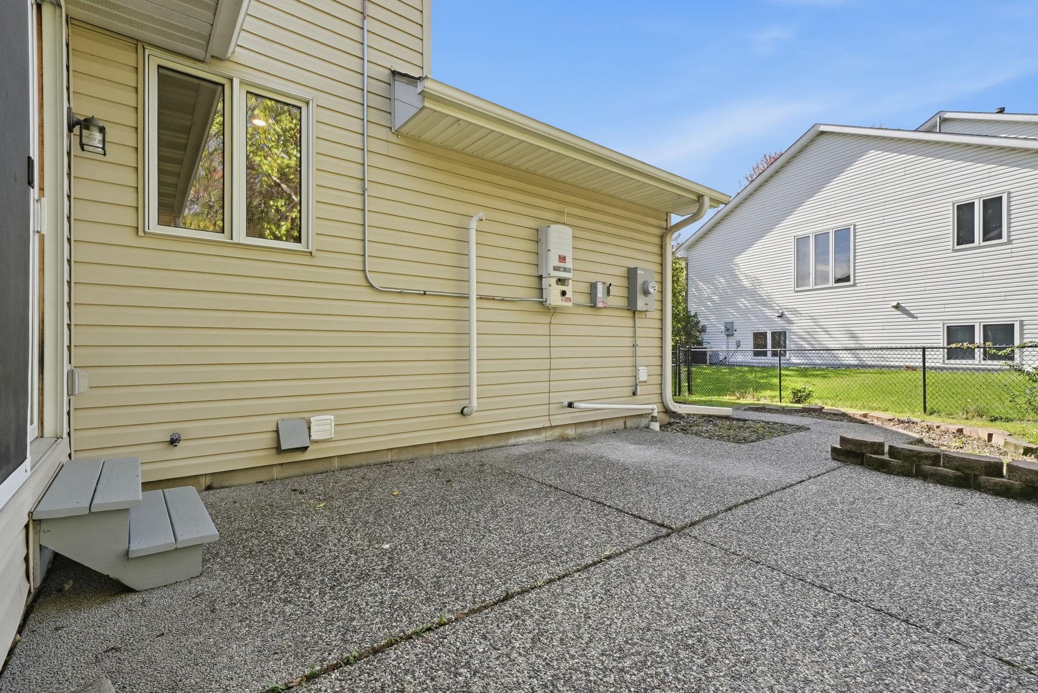 95-web-or-mls-1320_Wildflower_Lane_Chaska_06021.jpg