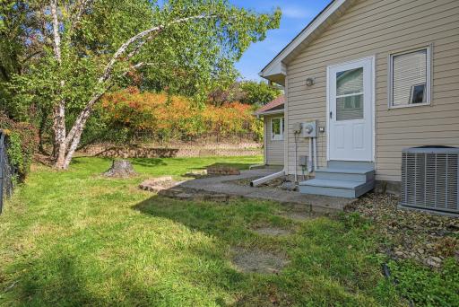 97-web-or-mls-1320_Wildflower_Lane_Chaska_06031.jpg