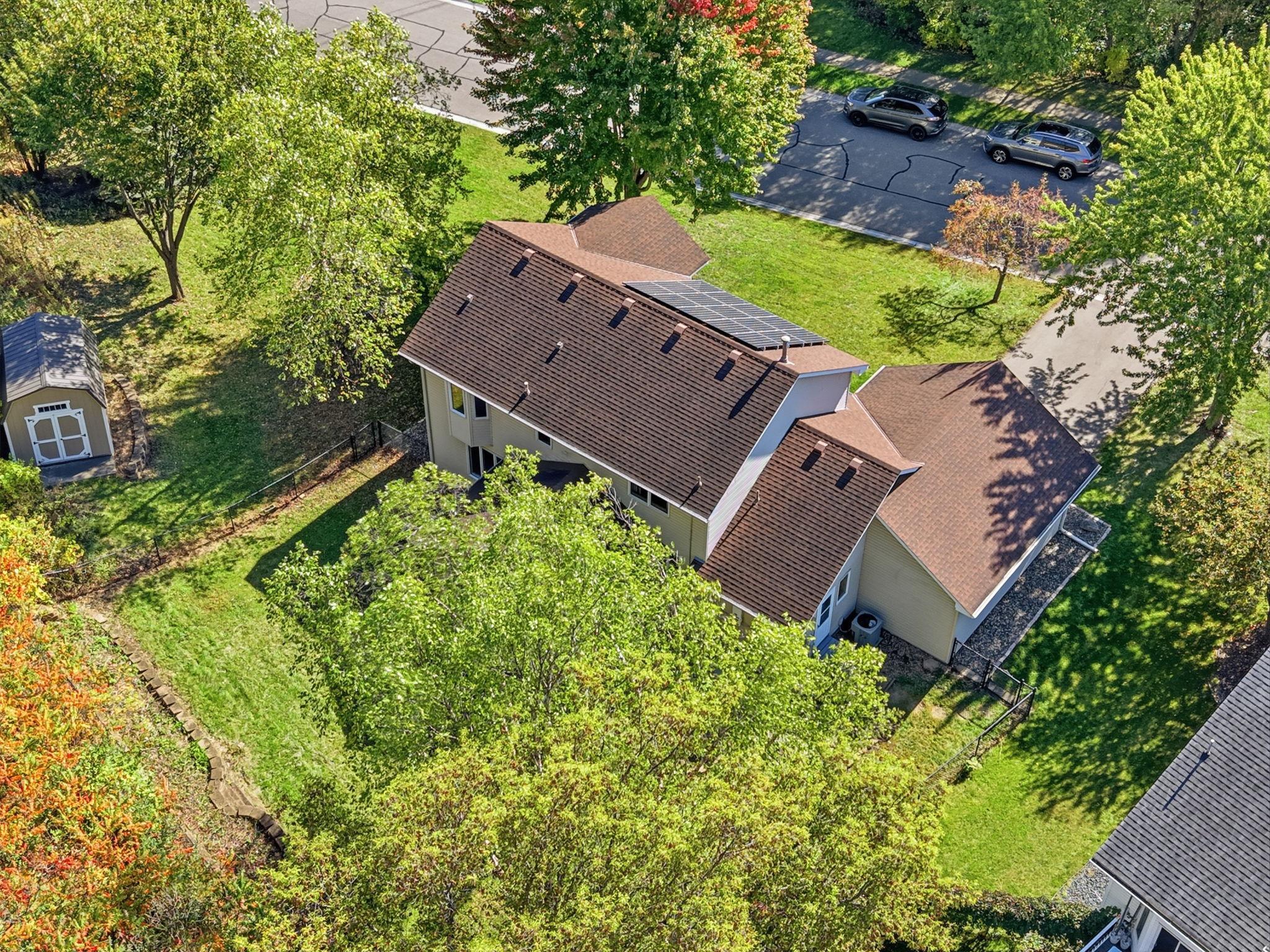 108-web-or-mls-1320_Wildflower_Lane_Chaska_111.jpg