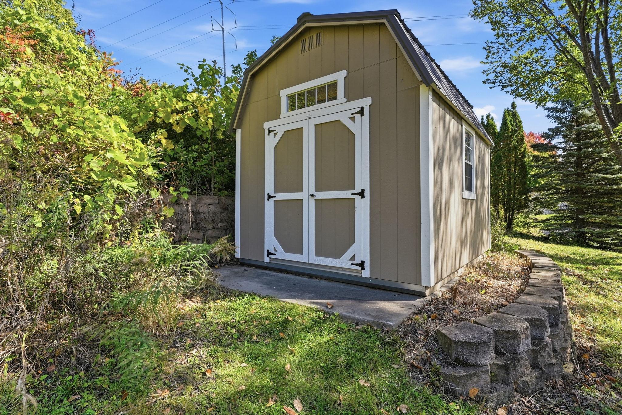 103-web-or-mls-1320_Wildflower_Lane_Chaska_06051.jpg