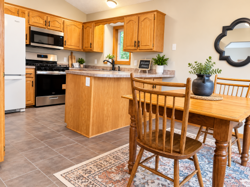 5 Elm Street, Lino Lakes, MN 55014