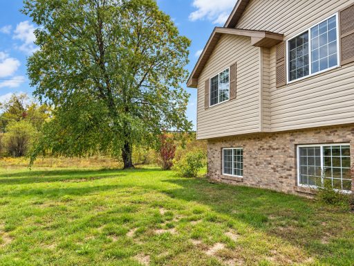 5 Elm Street, Lino Lakes, MN 55014