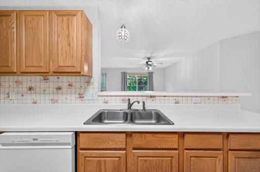 670 Monn Avenue, Vadnais Heights, MN 55127