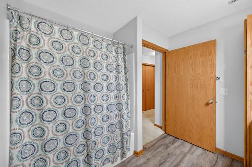 670 Monn Avenue, Vadnais Heights, MN 55127