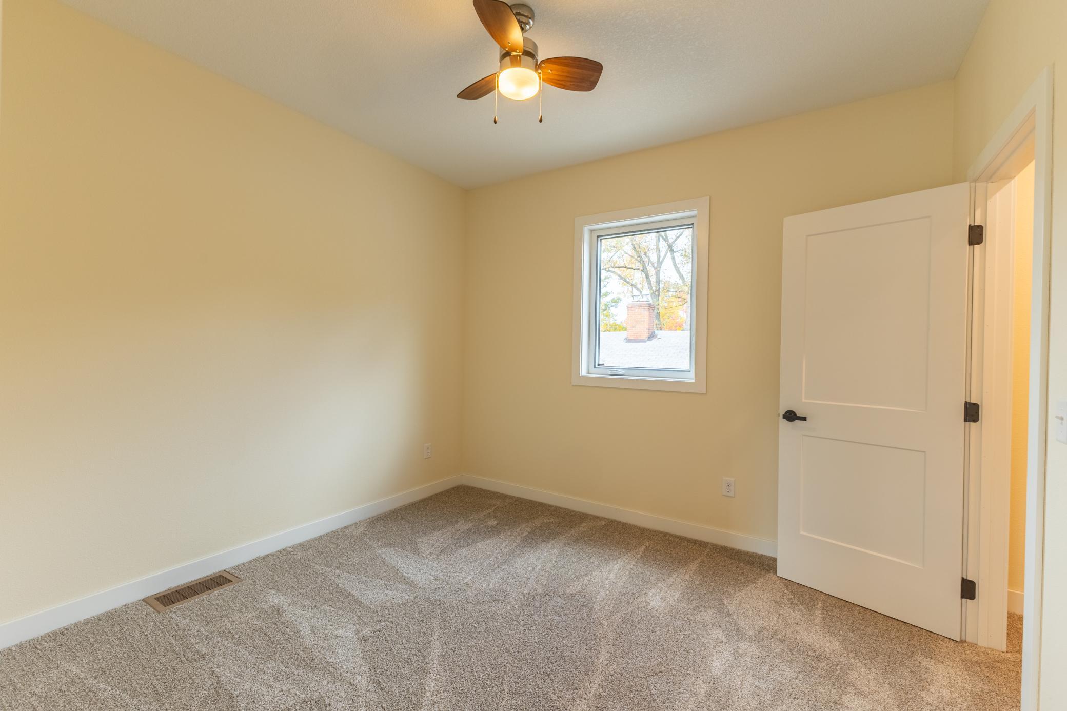 Lower Bedroom#1