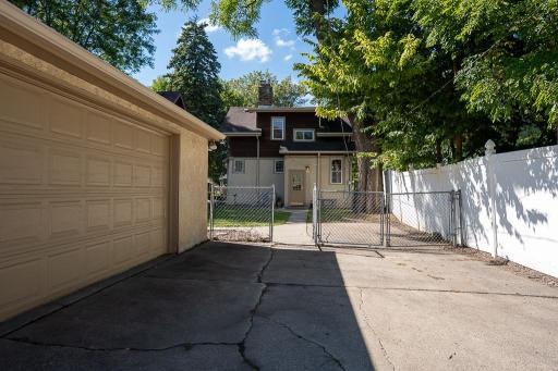 3241 30th Avenue S, Minneapolis, MN 55406