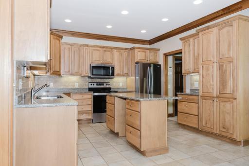 816 Whitetail Lane, Detroit Lakes, MN 56501