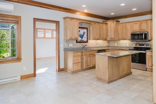 816 Whitetail Lane, Detroit Lakes, MN 56501