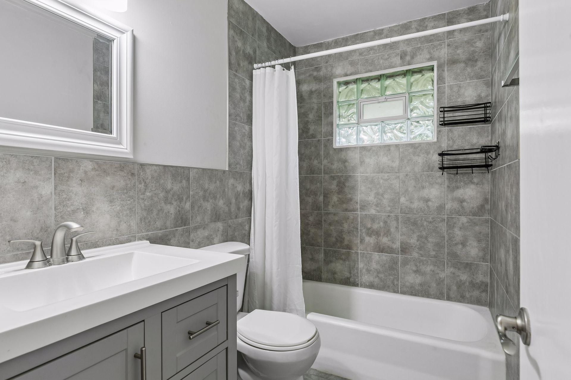 Updated main floor full bath