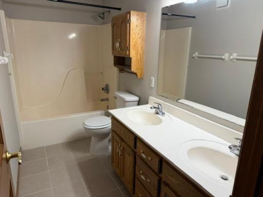 17123 Jonathan Court, Lakeville, MN 55044