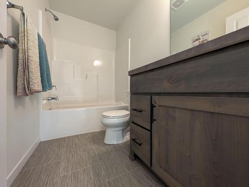 6820 JOSEPH Street, Horace, ND 58047