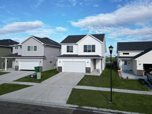 6820 JOSEPH Street, Horace, ND 58047