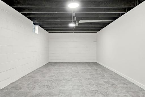 64-web-or-mls-1038_Larpenteur_Avenue_West_Saint_Paul_02346.jpg