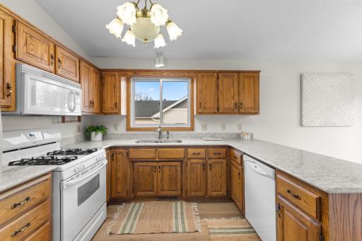 Great space for more than 1 cook in the kitchen!