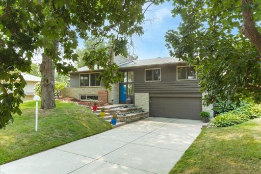 140 Brunswick Avenue S, Golden Valley, MN 55416