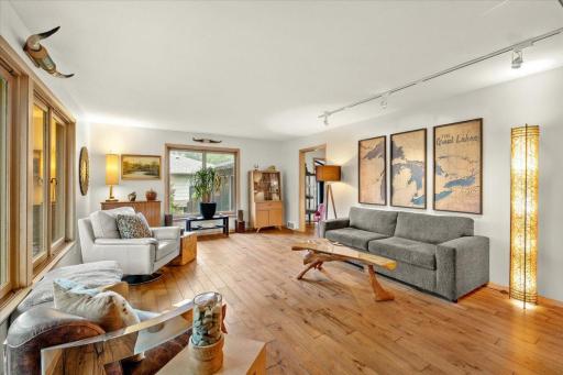 140 Brunswick Avenue S, Golden Valley, MN 55416