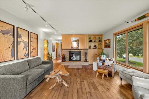 140 Brunswick Avenue S, Golden Valley, MN 55416