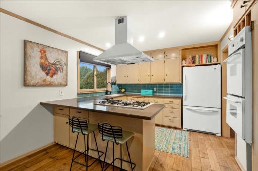 140 Brunswick Avenue S, Golden Valley, MN 55416