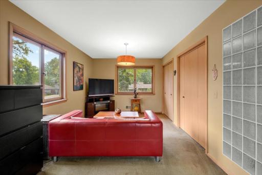 140 Brunswick Avenue S, Golden Valley, MN 55416