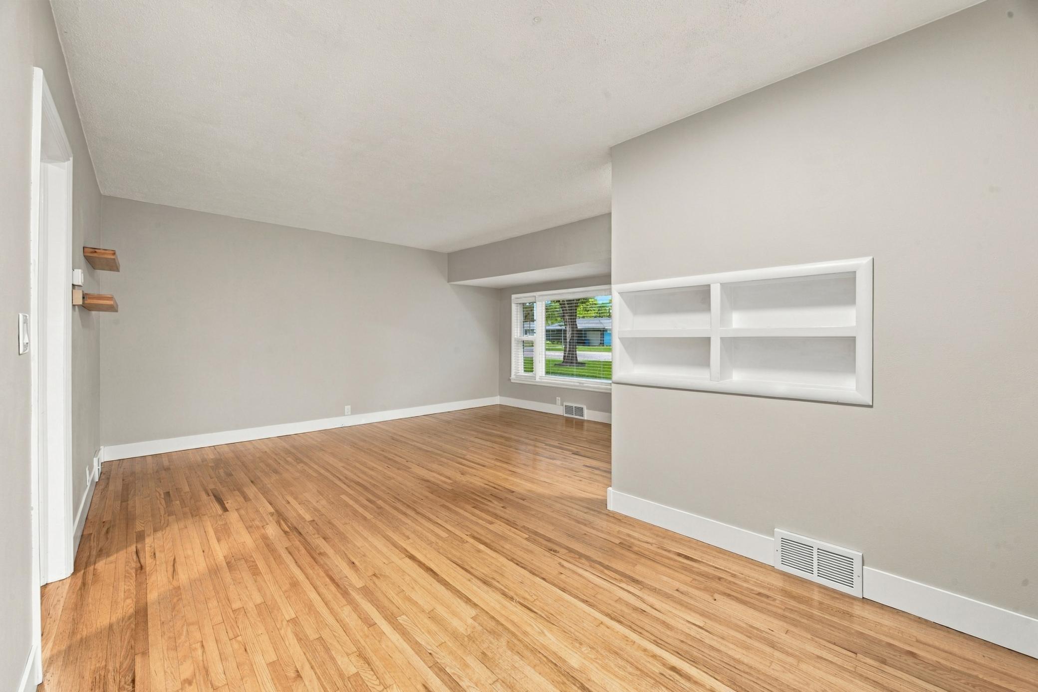 Dining Room/Living Room