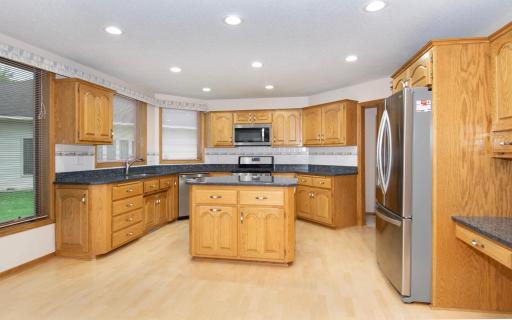 12133 Bluebird Circle NW, Coon Rapids, MN 55448