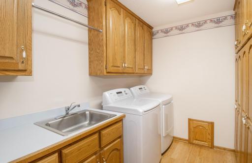 12133 Bluebird Circle NW, Coon Rapids, MN 55448