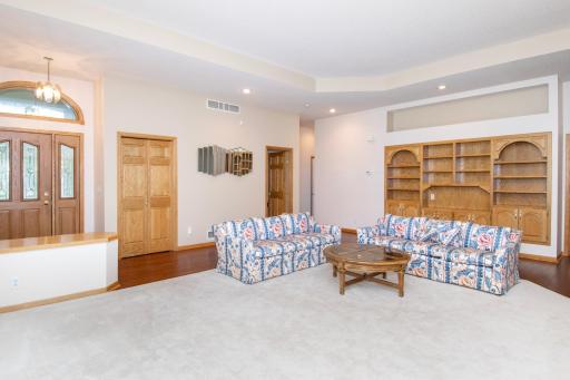 12133 Bluebird Circle NW, Coon Rapids, MN 55448