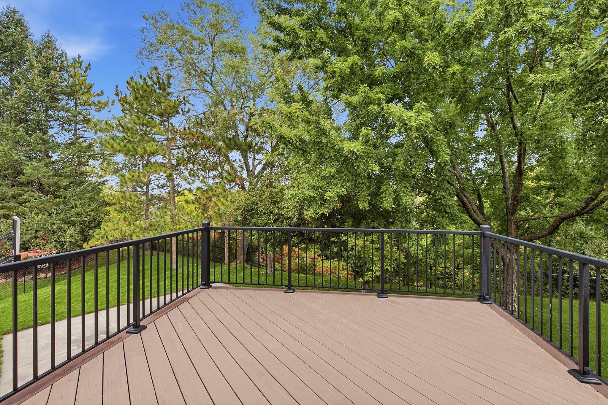 Maintenance Free Deck With Private Backdrop