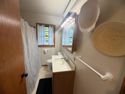 113 W 6th Street, Adrian, MN 56110