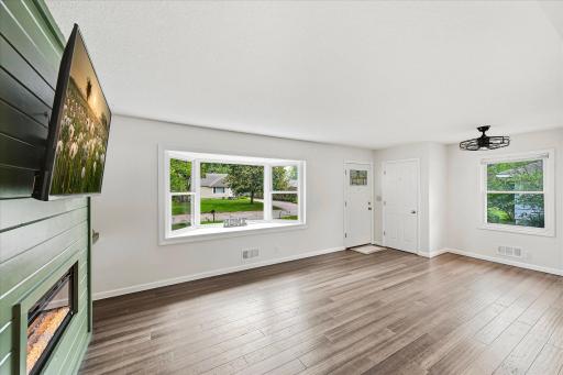9228 Washington Street NE, Blaine, MN 55434