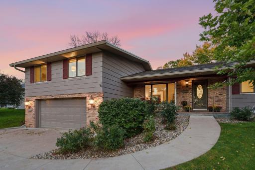 227 Ridgewood Court, Waconia, MN 55387